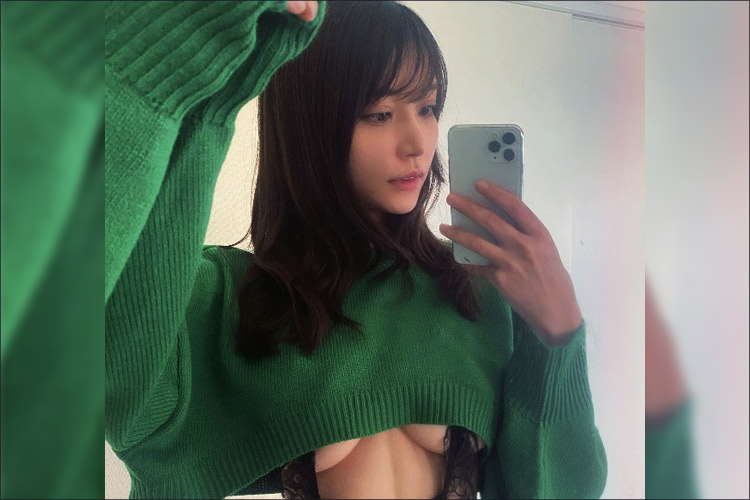 下半分丸見え｜似鳥沙也加＠nitori_sayakaの画像1