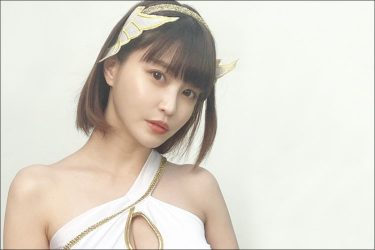 真・女神降臨！ 可憐な女神に転生した岸明日香にファン大盛り上がり