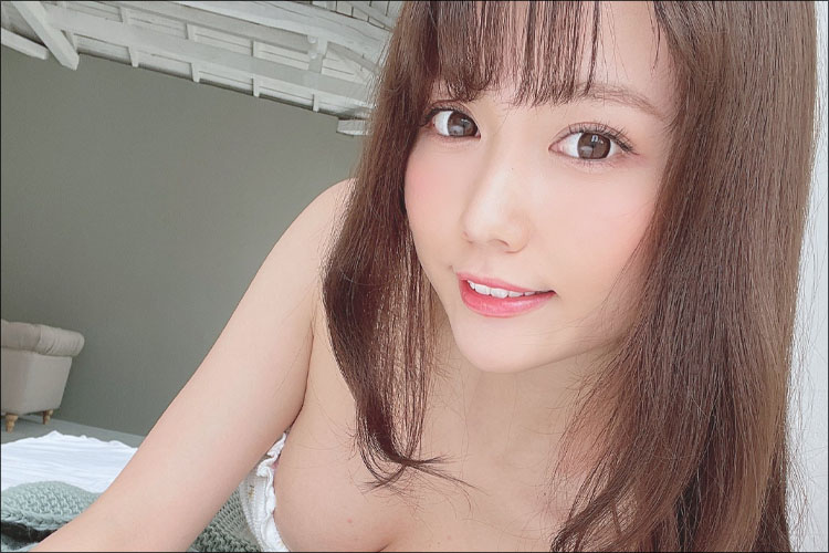 小日向ゆか、布教用サービスツイートであっさり10万フォロワー達成の画像1