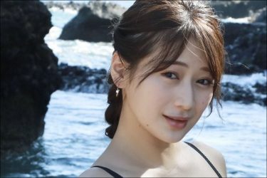 新海まき、思わず魅入る麗しの水着姿でフォロワー急増