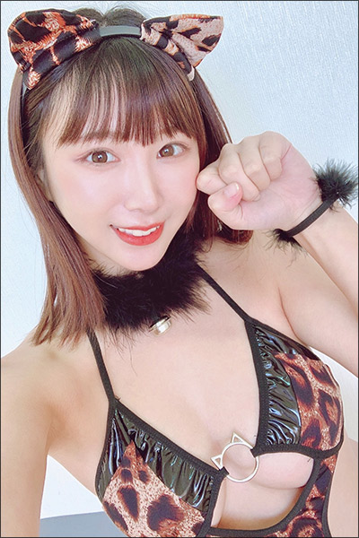 【日向葵衣】猫水着ショットが「可愛いそのもの」と大好評の画像2