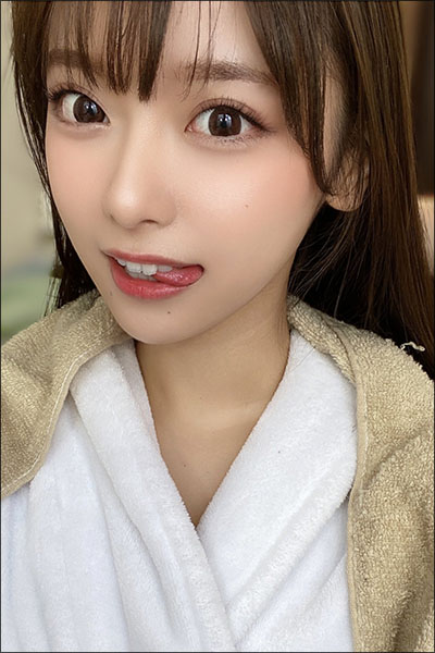 注目美女・まるぴ、舌ペロの破壊力たるや…オフショでも絶対的逸材ぶり発揮の画像1