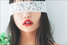 新境地拓く大原優乃、目隠し乱れ髪に真っ赤な唇…濃厚色香に驚きと称賛