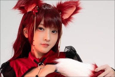 火将ロシエルが「にゃん×10」の超スーパー猫の日ツイートで真紅の猫コス披露