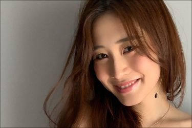 高橋凛、ふわふわランジェリーで大人の色気