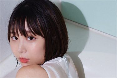 日向葵衣、濡れそぼつおちり！ 美しい弧を描く艶ヒップにファン大盛り上がり