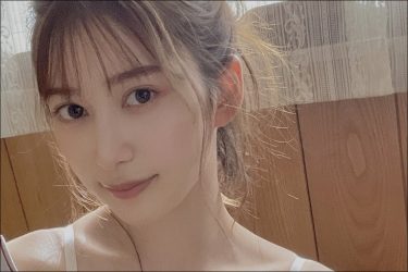 雪平莉左、たおやかな美バストあらわな無防備ショットが大反響