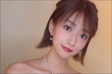 大貫彩香、超美麗な水着オフショット3連発