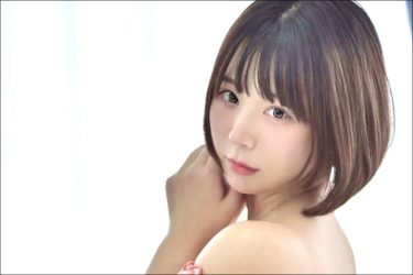 日向葵衣、プリンのようなプリティヒップのプリプリショット