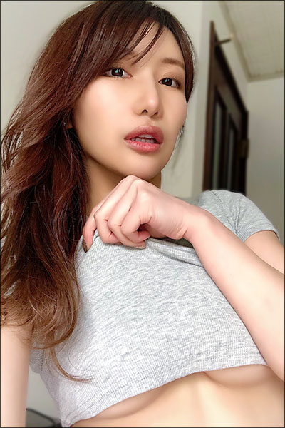 「下からおはチラ」琴井ありさ、絶妙すぎる露出でチラリズムの神髄の画像1