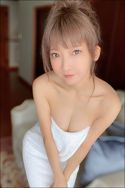 火将ロシエル、キレキレの美貌とふわふわ美谷間の湯上がりショット公開の画像2