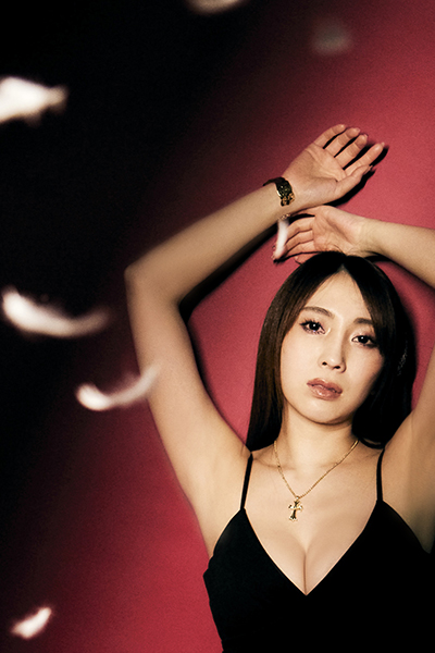 【森咲智美】妖しく魔性なコスプレグラビアの画像39