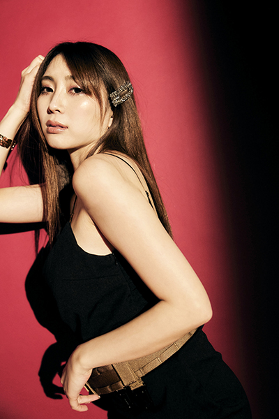 【森咲智美】妖しく魔性なコスプレグラビアの画像65