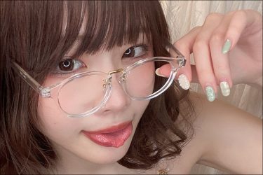 白川のぞみ、舌ペロと美バストの超攻撃的ビキニショット