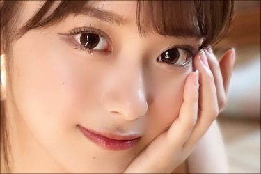 「別格ルーキー」まるぴ、魅惑の頬杖カットで顔面最強の証明