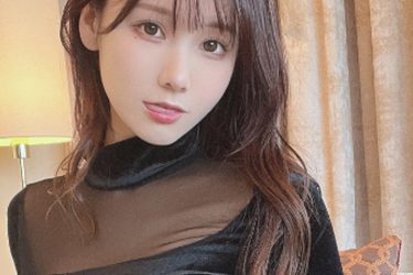 けんけん、考えた人を称賛したくなる妖艶ドレスで凝視必至の刺激的ショット