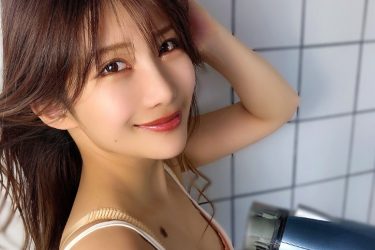 琴井ありさ、笑顔が眩しい「#おはチラ」胸キュン彼女風ショット