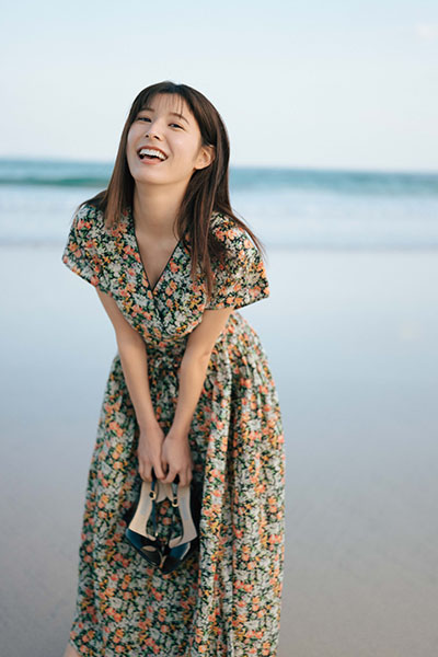 「史上最大露出」彩川ひなの、魅惑のボディと素顔を可憐に大胆にの画像2