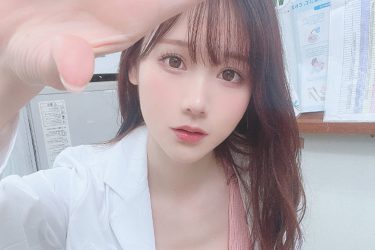 「熱があるんじゃない？」けんけん、禁断の色香放つ不健全な保健室の先生