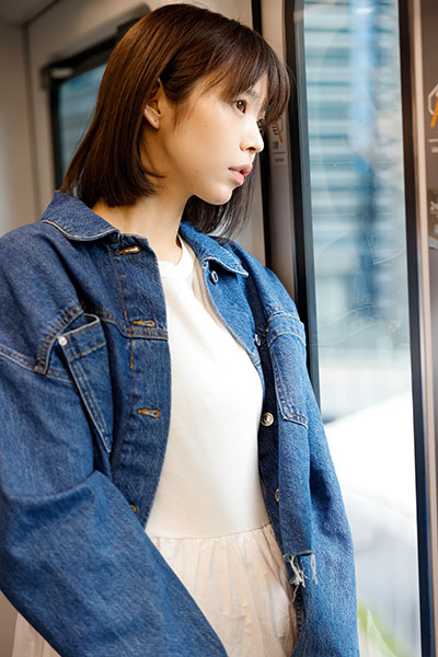 【真中つぐ密会グラビア】アナタ色に染まりたくて…の画像2