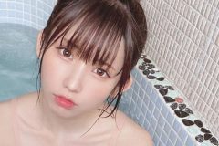 えなこ、入浴ショット3連発！ 可愛く、色っぽく、ちょこんとぷく顔