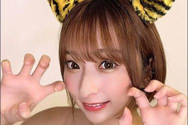 緒方咲、トラ柄水着で復活のガオー！ グラビア継続宣言にファン歓喜