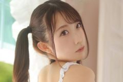 大河もも、無防備ヒップを机に押しつけ…鮮烈の美尻バックショット