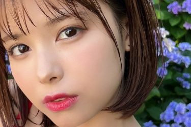 宮崎あみさ、甘めと強め…柔らかな笑みと挑発的な美貌