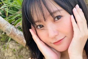 西永彩奈、愛くるしい笑顔でビキニの紐ゆるゆる…