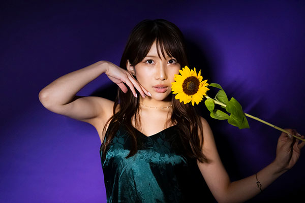 琴井ありさオリジナルグラビア「花と紫、艶と咲く」の画像16