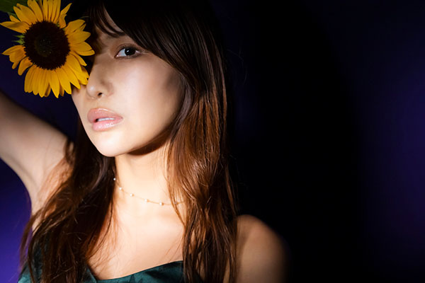 琴井ありさオリジナルグラビア「花と紫、艶と咲く」の画像11