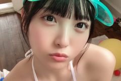 由良ゆら、甘えん坊な彼女の深すぎる美谷間