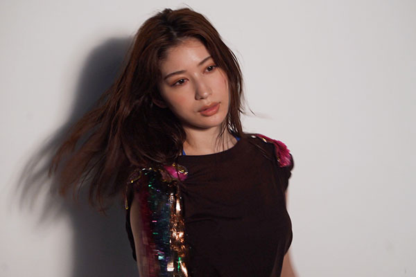 雪平莉左サイゾーグラビアオフショット11連発の画像4