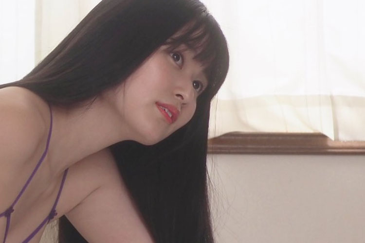 未梨一花、重力感じる女豹ポーズに「みりぱいの破壊力やばい」の画像1