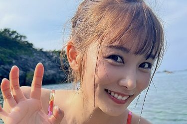 江藤菜摘、笑顔と美ボディ弾ける無邪気な夏美女