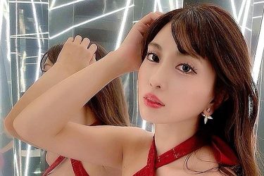 【森咲智美】2022初ツイートで極上ボディと貫禄の色気
