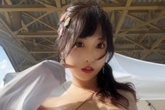 日下部ほたる、パールの貝殻ビキニで女神級ボディ