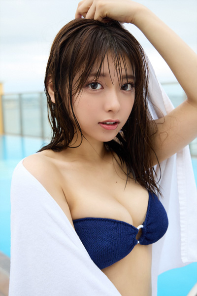 まるぴ、疑念すら沸く濡れ髪プールサイドの美貌の画像2