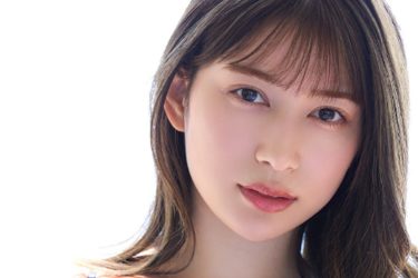 雪平莉左、下着姿で微笑む王道にして至高の1枚に絶賛の嵐