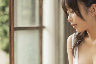 【いくみ】無防備タンクトップの美女、夏の終わり