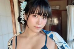 東雲うみ、浴衣の下のむっちり素肌に情緒感じる晩夏の1枚