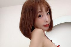 まいてぃ、ほぼ裸で極上S字ライン