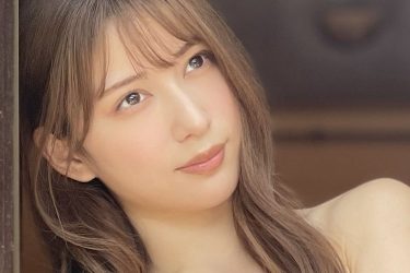 雪平莉左、ランジェリーにジーンズで「令和最高の美ボディ」炸裂