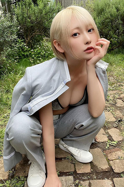 篠崎こころ、クローズ×WORSTコラボのヤンキーグラビア3連発の画像2