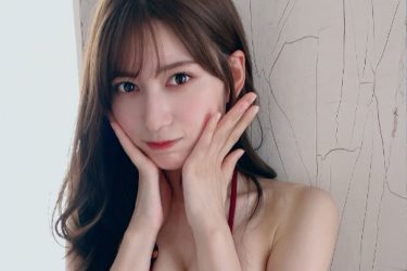 雪平莉左、むぎゅっとキュートにファン感服の理想ボディ