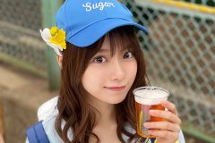 まるぴ、下着姿でビールの売り子！ 激烈大胆な「#これがこう」が過去最高の大バズり
