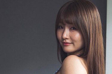 原つむぎ、とんでもない美ヒップの強烈バックショット