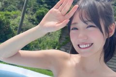 横野すみれ、ビニールプールで輝く笑顔と最強ボディ