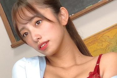 高梨瑞樹、キケンな乱れ露出でモリモリ美谷間