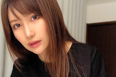 「隣行っていい？」琴井ありさ、丸見えランジェリーで魅惑の四つん這い